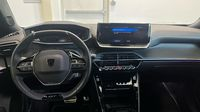 Peugeot 2008 e-2008 156ch 54 kWh GT — photo 11