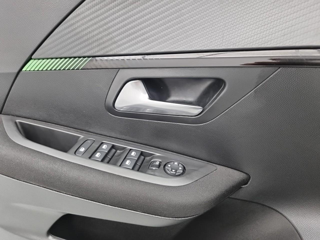 Peugeot 208 puretech 100 s&s bvm6 active — photo 31