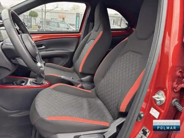 Toyota Aygo X 1.0 vvt-i 72ch air design — photo 11