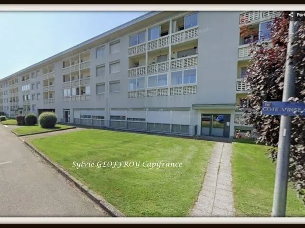 Local commercial 10 pièces 220 m²
