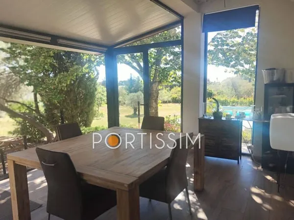 Maison de plain-pied 5 pièces 175 m²