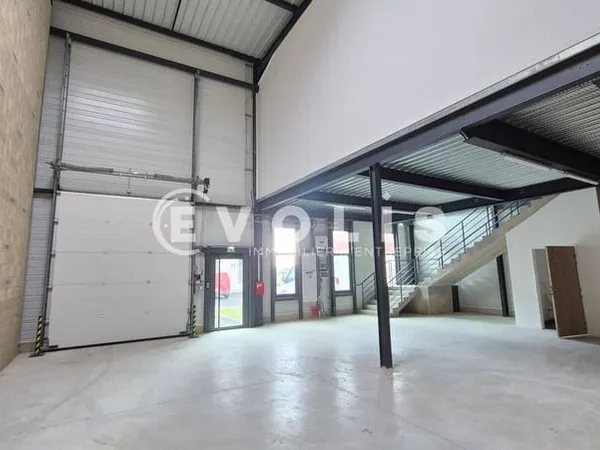 Local d'activité 190 m²