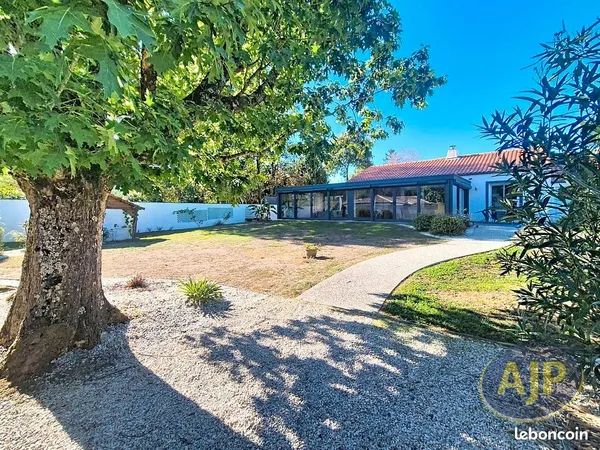 Maison 5 pièces 151 m²