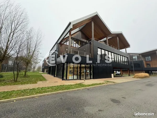 Bureau 721 m²