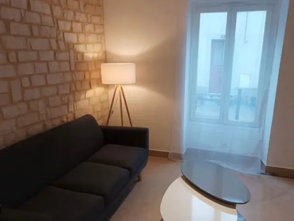 Studio / 28m² / Etampes (RER C)