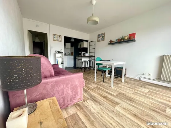 Studio 1 pièce 28 m²