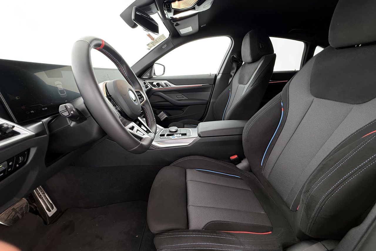 BMW I4 — photo 17
