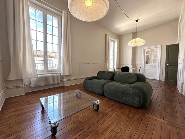 T2 BIS MEUBLE RENOVE 57 m2 CLERMONT BLATIN