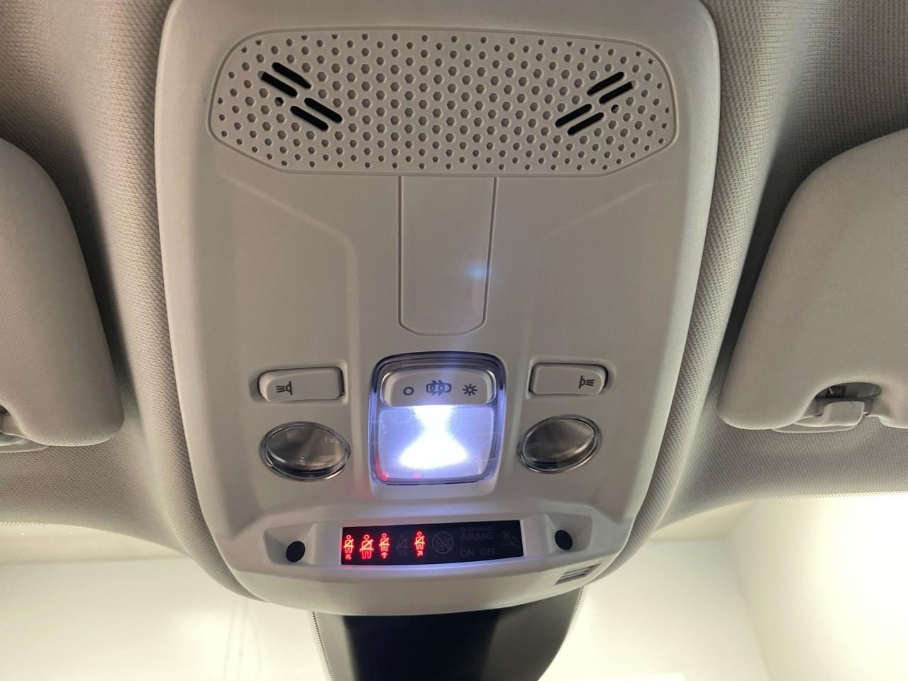 Peugeot 2008 bluehdi 130 s&s eat8 allure pack — photo 16