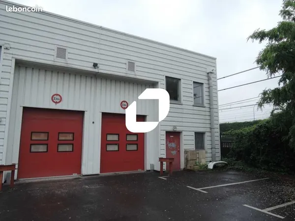 Local d'activité 397 m²