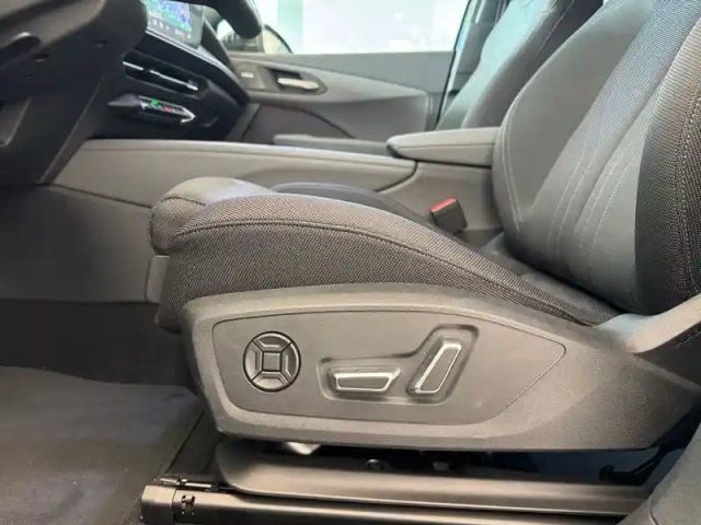 Audi Q3 e-hybrid 272 ch s tronic 6 — photo 30