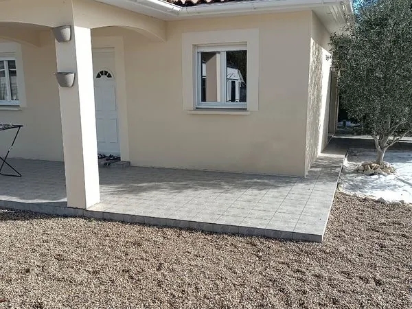 Terrain avec maison