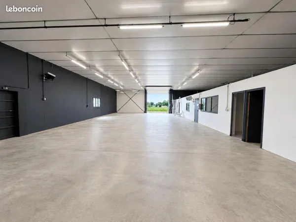 Local d'activité 531 m²