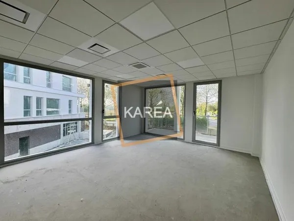 Local professionnel 44 m²