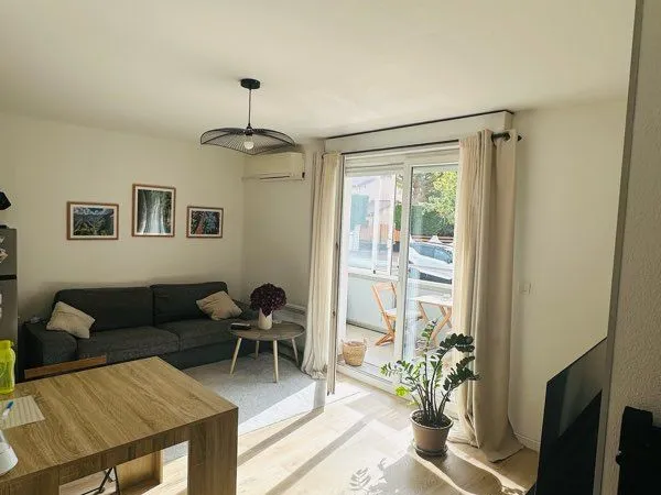 T2 meublé 42 m² - Décines-Charpieu - Balcon & Parking