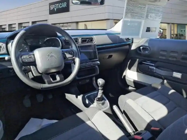 Citroën C3 1.2 puretech 110ch s&amp;s shine 124g — photo 8