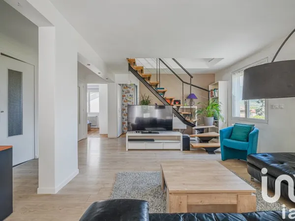 Maison 8 pièces 204 m²