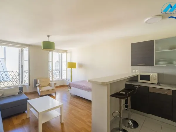 MARSEILLE 1ER - RÉPUBLIQUE / VIEUX-PORT - GRAND STUDIO MEUB