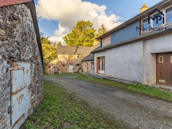 Maison En Pierre - 103 m²
