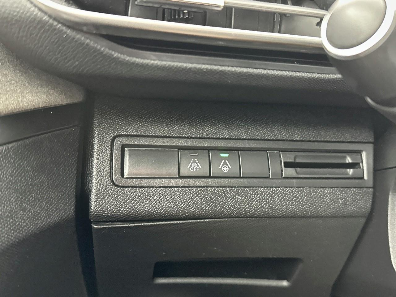 Peugeot 3008 puretech 130ch s&s eat8 gt pack — photo 16
