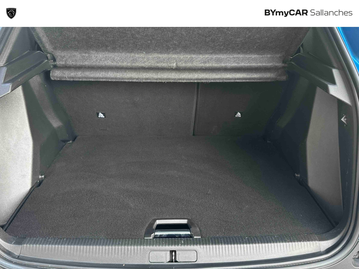 Peugeot 2008 PureTech 130 S&amp;S EAT8 — photo 12