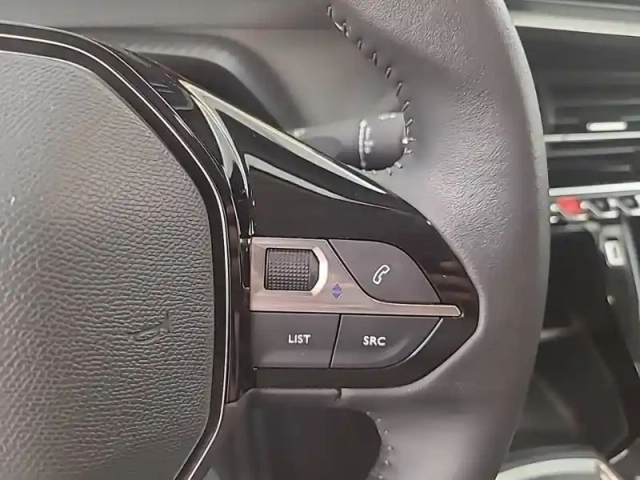Peugeot 208 puretech 75 s&amp;s bvm5 — photo 53
