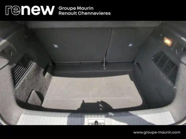 Renault Megane e-tech electric ev60 220ch techno super charge — photo 9