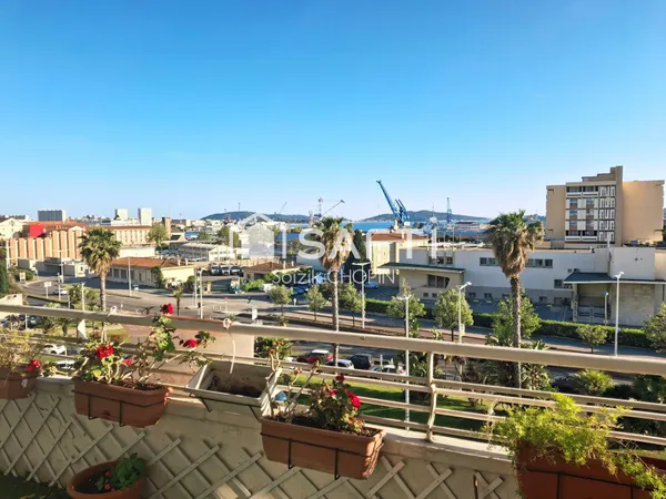 Bel appartement T5 vue sur la rade de Toulon
