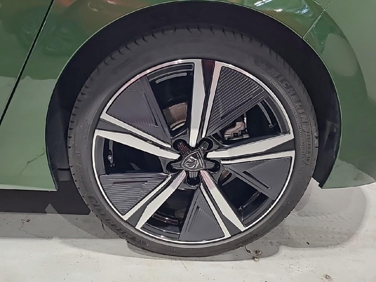 Peugeot 308 puretech 130ch s&s eat8 gt — photo 16