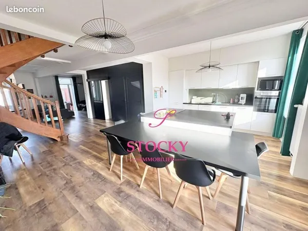 Maison de ville 6 pièces 185 m²