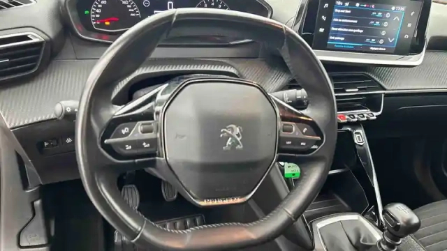 Peugeot 2008 puretech 100 s&amp;s bvm6 — photo 116