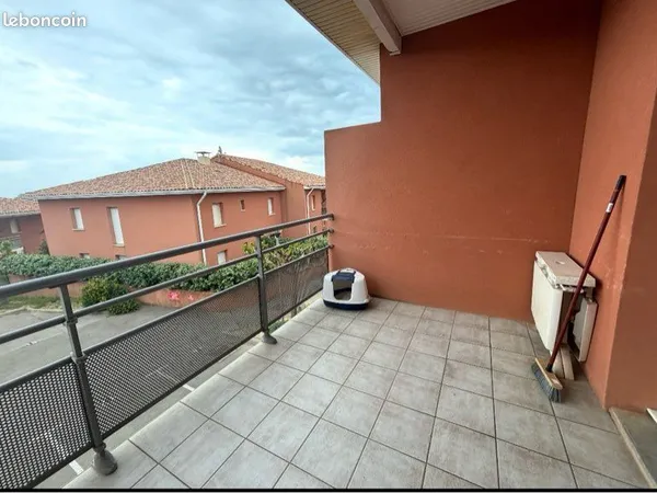 Location à l'année saint pierre la mer - 1 chambre - terrasse - parking - 1er étage