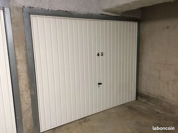 Vend Garage Montpellier Malbosc