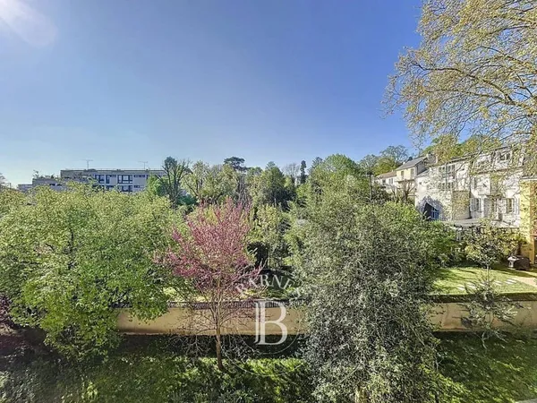 Studio 1 pièce 27 m²