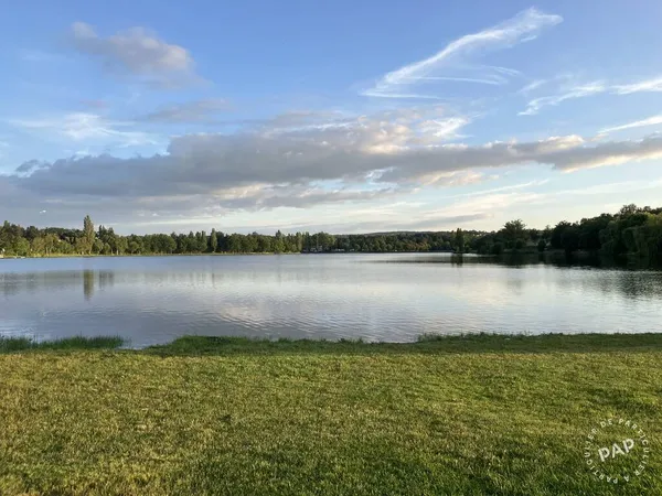 Terrain 2189 m²