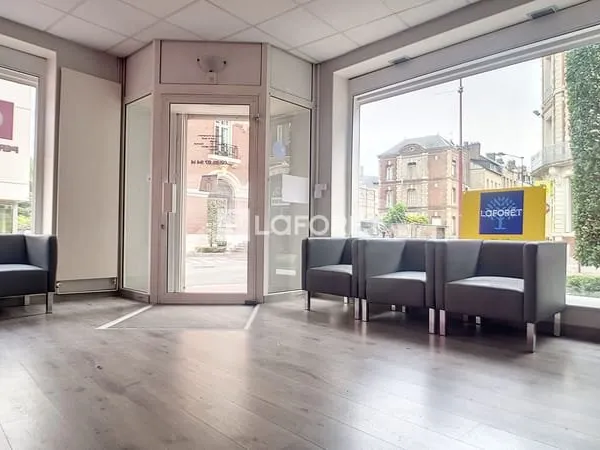 Local commercial Elbeuf centre-ville 101.69 m²
