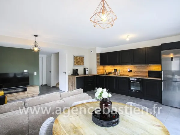 A LOUER - APPARTEMENT MEUBLE TYPE 4 - DUPLEX DE 85.16m2 - T