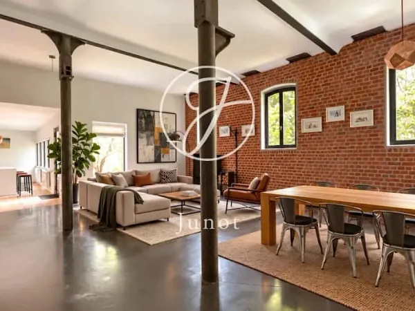 Maison 6 pièces 217 m²