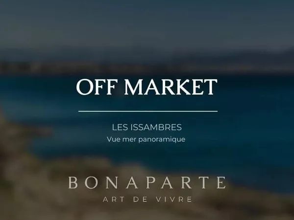 LES ISSAMBRES - VILLA RENOVEE AVEC VUE MER PANORAMIQUE