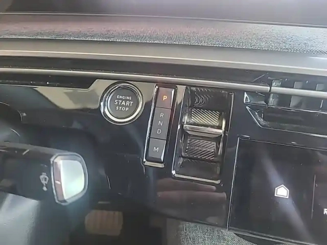 Peugeot 3008 hybrid 145 e-dcs6 — photo 14