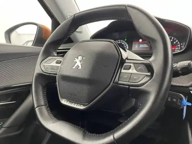 Peugeot 2008 puretech 100 s&amp;s bvm6 — photo 29
