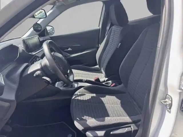 Peugeot 2008 puretech 100 s&amp;s bvm6 — photo 11