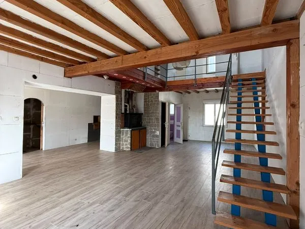 Maison de bourg à rafraîchir