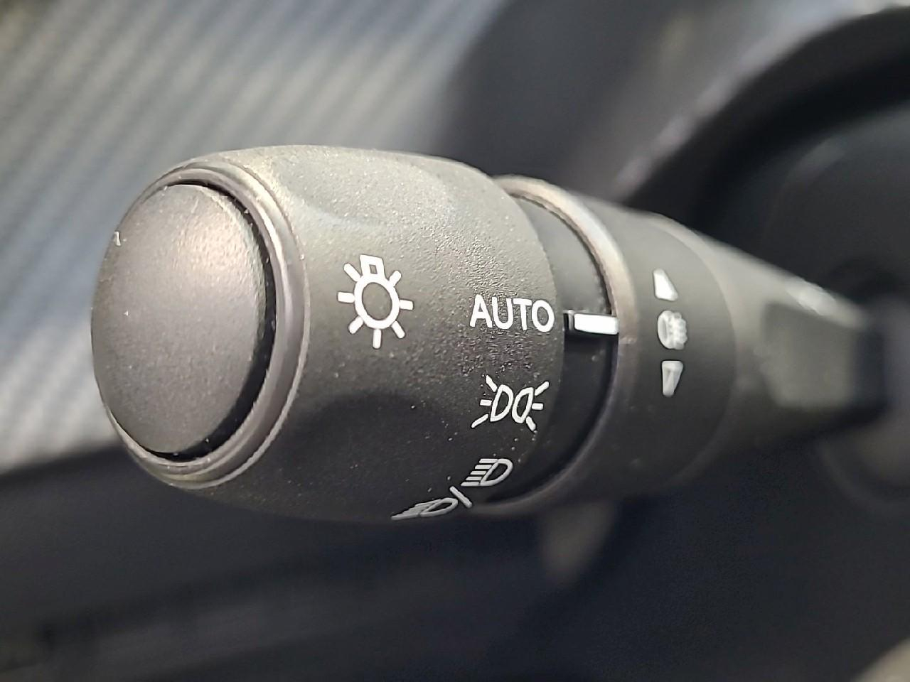 Peugeot 208 puretech 100 s&s bvm6 active — photo 23