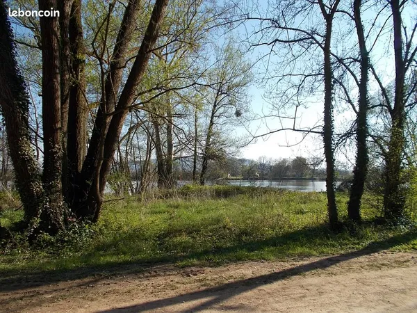 Terrain de loisirs proche Saône