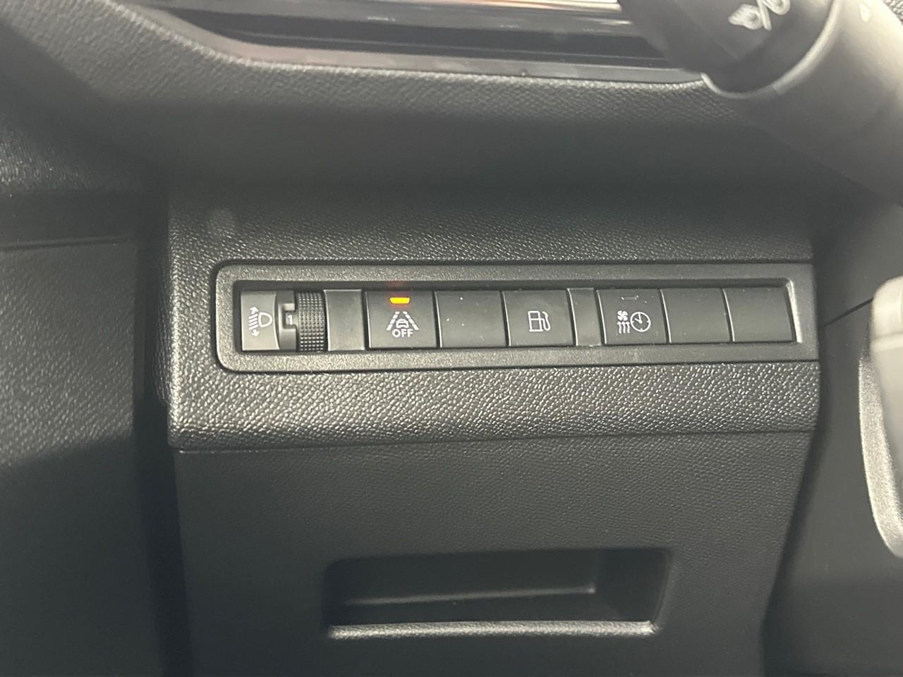 Peugeot 3008 hybrid 225 e-eat8 allure pack — photo 16