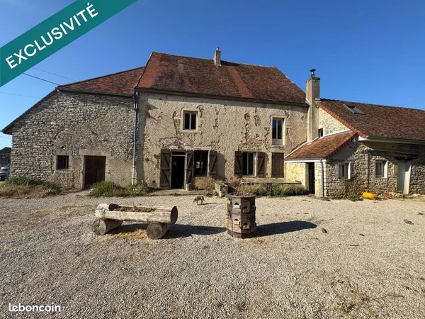 Maison 8 pièces 230 m²