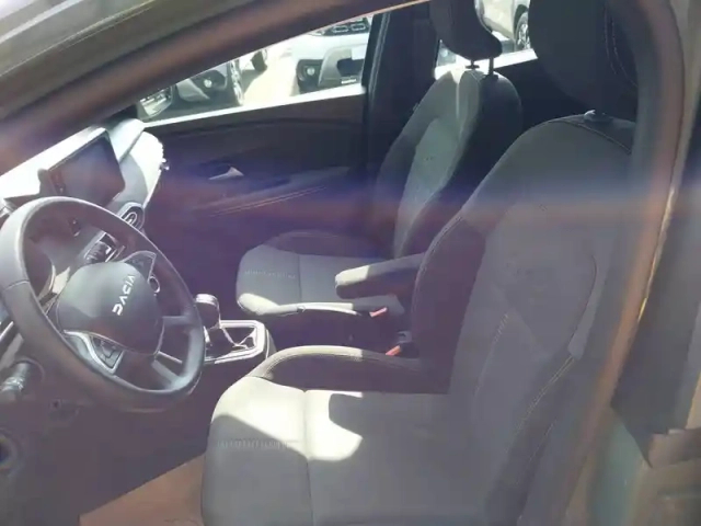 Dacia Sandero tce 90 cvt — photo 2