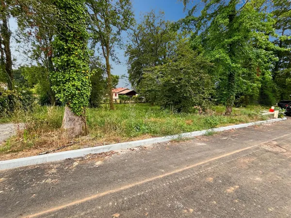 Saint Paul Les Dax - rue du Chalet - Terrain viabilisé de 646m2