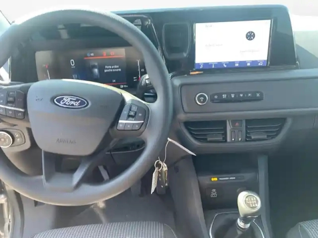 Ford Transit Courier 1.0 ecoboost 100ch cabine approfondie trend — photo 16